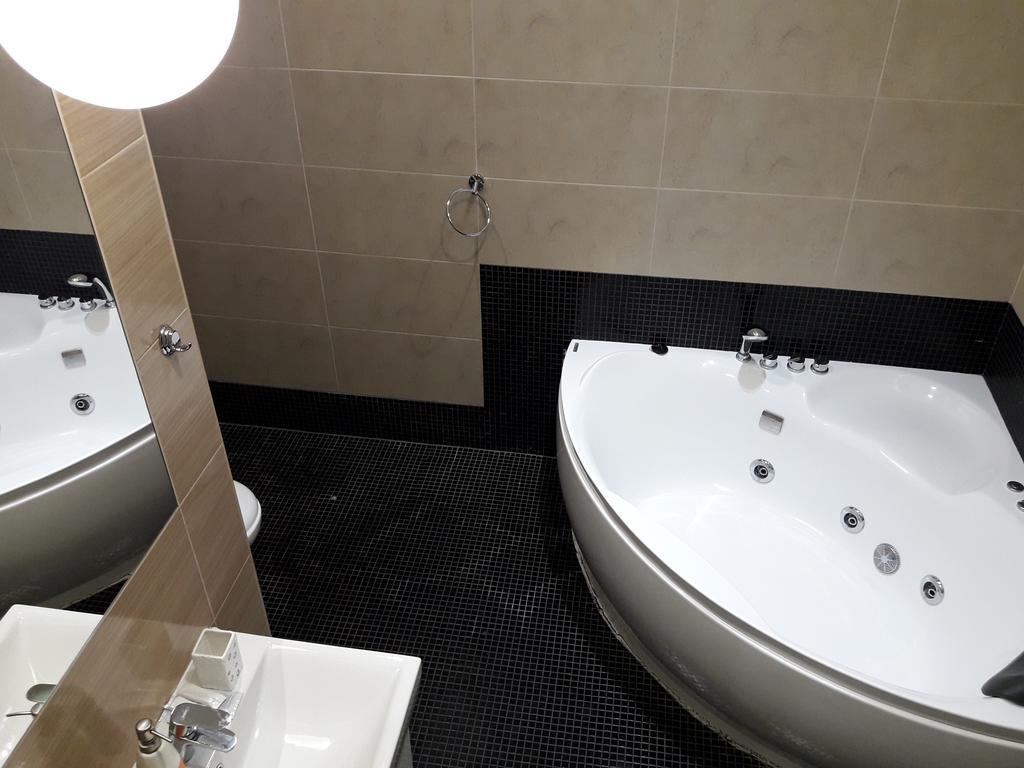 Kreschatik 21 With Terrace 2Br Kijów Zewnętrze zdjęcie